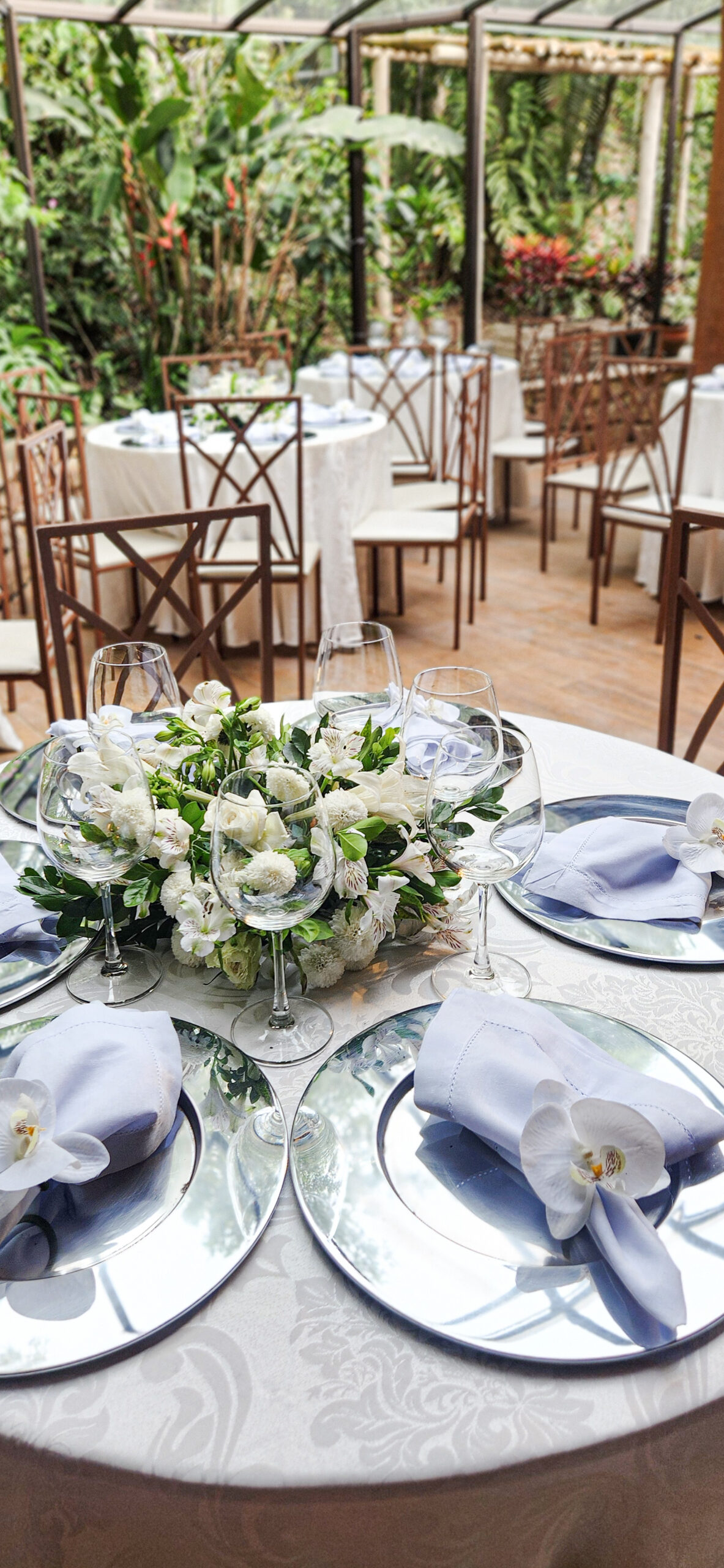 Casamento Super Clássico no verde e branco - Sítio Itaocaia Valley